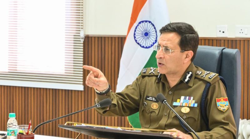 उत्तराखंड:अपराधों की बाढ में चार पुलिस चौकी प्रभारी निलंबित