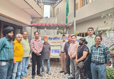 अमजा देहरादून ने किया गोपाल थापा,गिरिधर गोपाल लूथरा व प्रीति लूथरा को सम्मानित