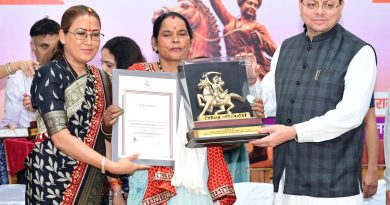 तीलू रौतेली पुरस्कार 51 हजार से 75 हजार, आंगनबाड़ी कार्यकत्री पुरस्कार 51 हजार से 61 हजार: मुमं धामी