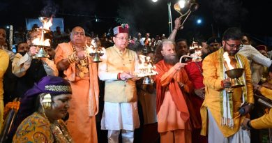 मोदी जन्मदिवस पर 2100 दीपों से जगमगाया यमुना तट, मुमं पुष्कर सिंह धामी ने किया 7.52 करोड़ का स्नान घाट लोकार्पित